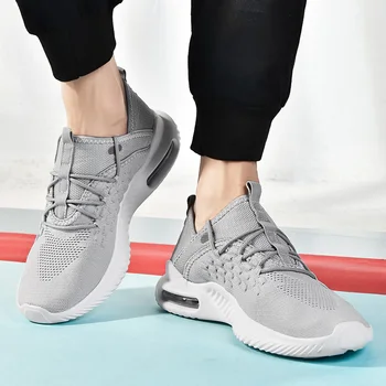 2020 ljetne nove leteće tkani tenisice muške casual sportska obuća Muška cipele od prozračne tkanine lagane tenisice za hodanje
